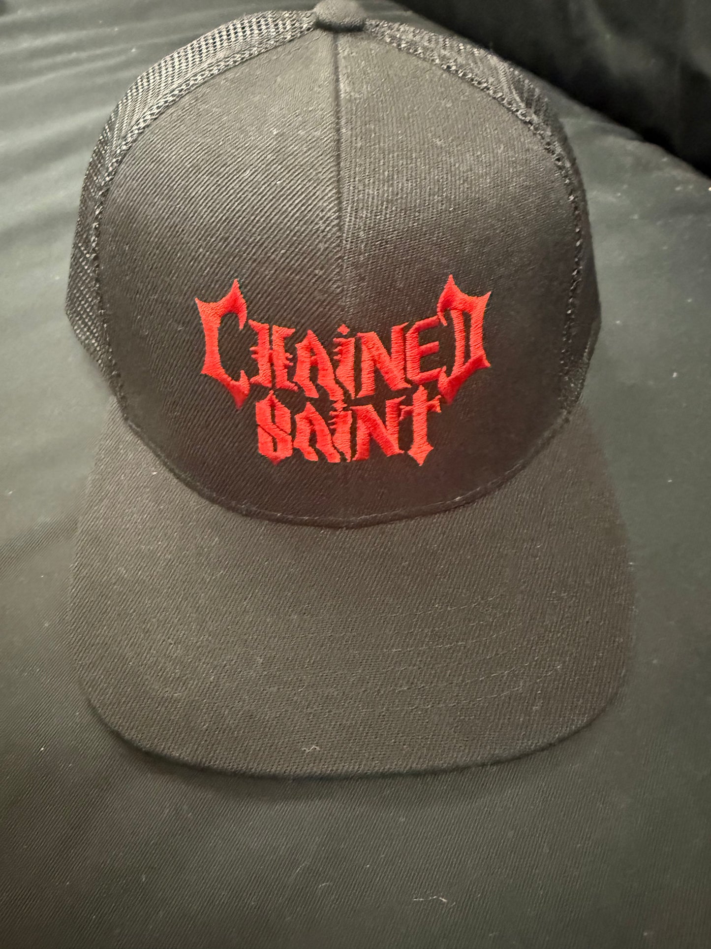 TRUCKER HAT RED EMBROIDERED LOGO